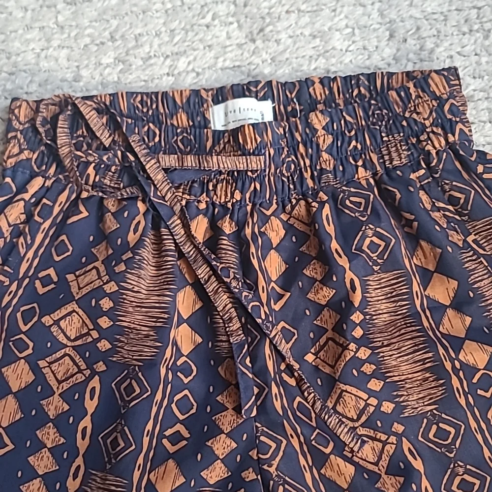 Pants - Picture 3 of 3